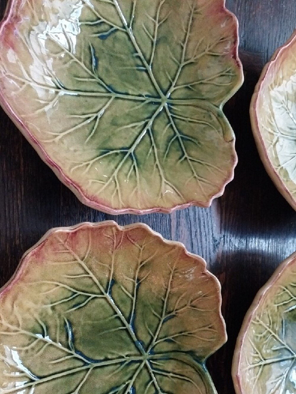 Leaf Shaped Serving Or Salad Bowls - Picture 3 of 7